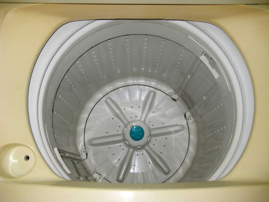 Стиральный машина SAMSUNG 6кг оригинал идеальном рабочим состоянии!