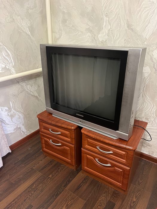 Тумбочка телевизор