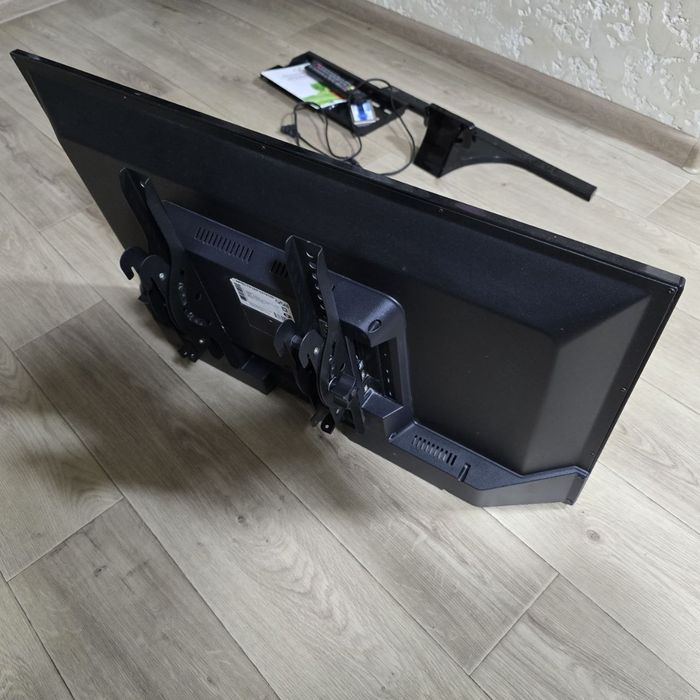 Телевизор Artel LED 32/9100