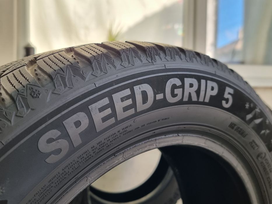 "Dot 22-23" 205/55/16 Semperit 4Броя: 300лв 6.5мм