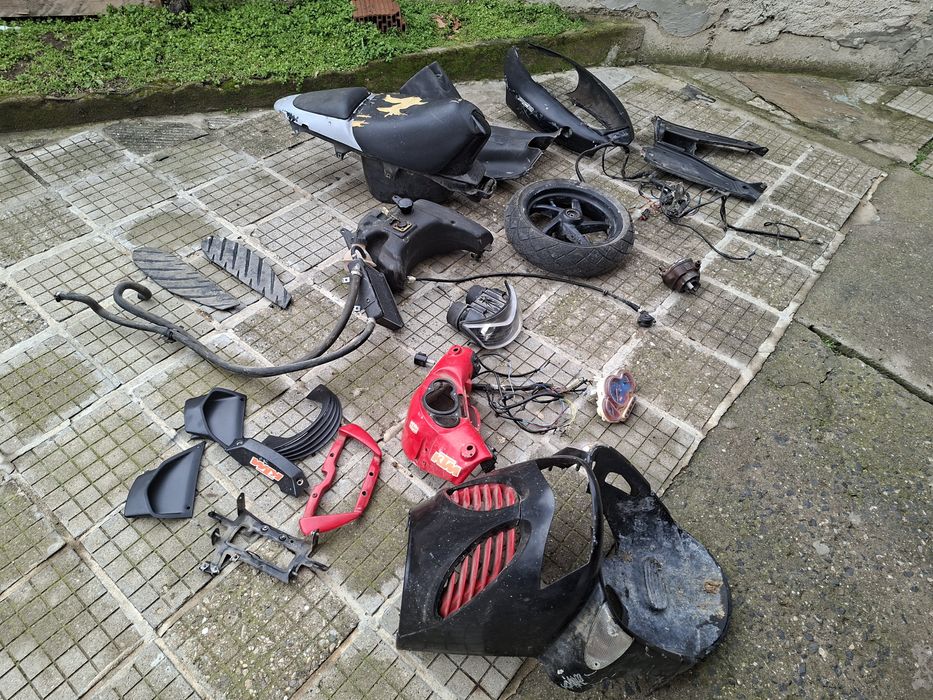 Части за aprilia sr 50