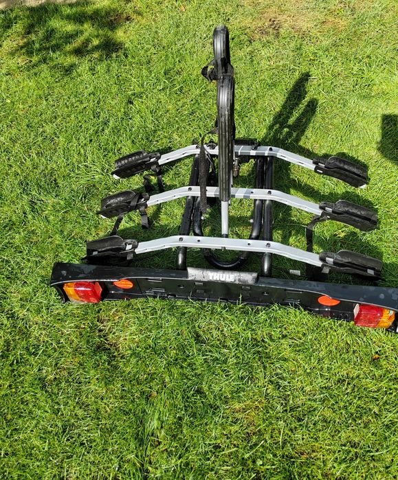 Sistem Thule suport 3 biciclete, cârlig
