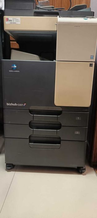 OCAZIE!!! Vand multifunctional laser color Konica Minolta Bizhub C227, A3