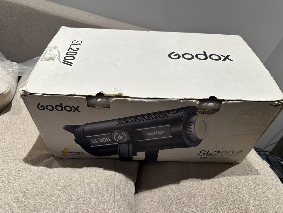Godox sl200II 5600 кельвинов