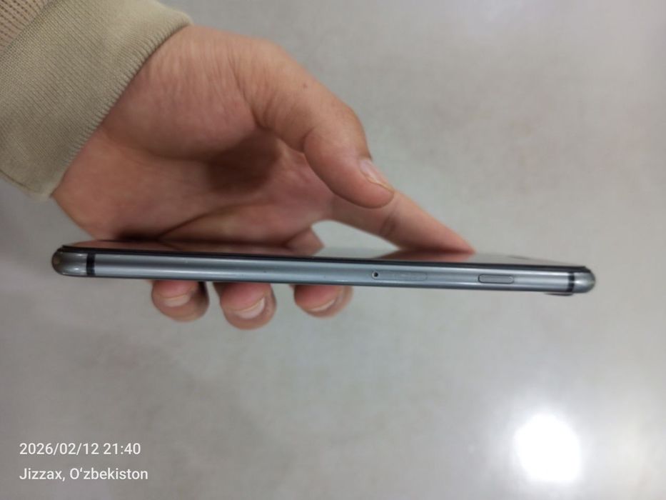 Iphone 8+ sotiladi narxi 1mln kami bor obmen bor