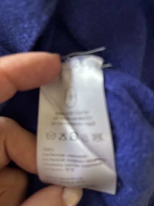 Кашмирен пуловер