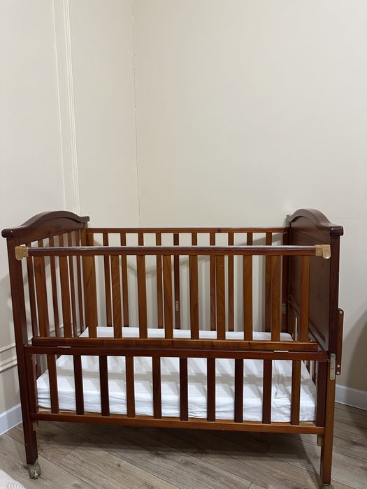 Продам манеж в хорошем состояний