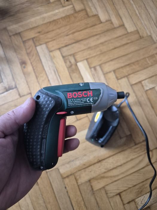 Surubelnita electrica Bosch ixo