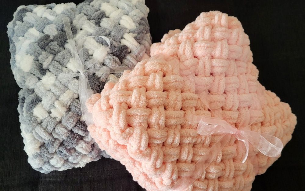 Ръчно плетени бебешки одеяла