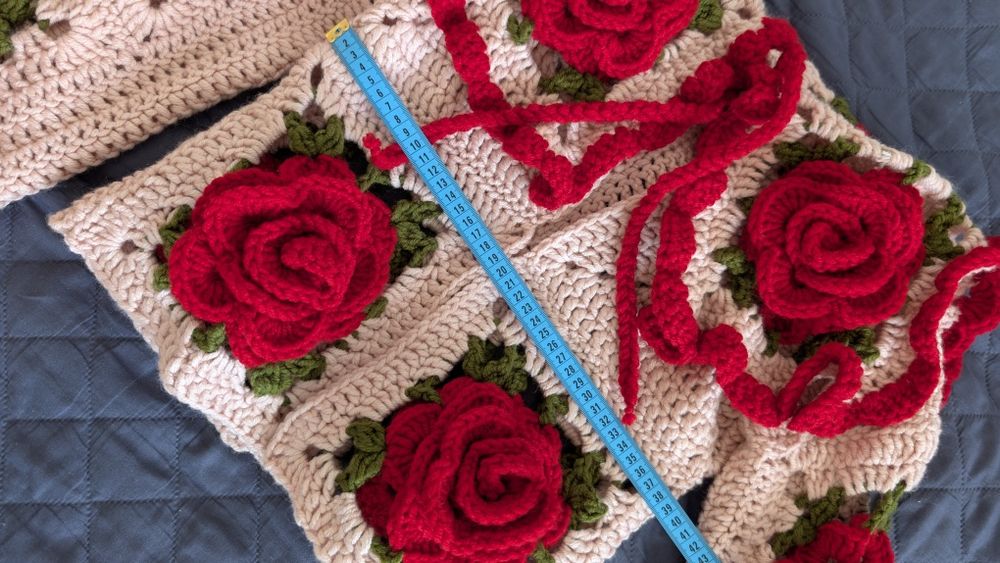 Pulover Handmade Trandafiri