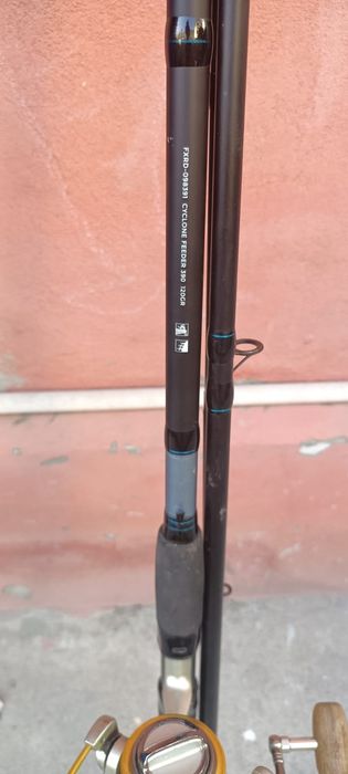 Vând lanseta feeder