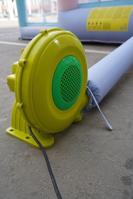 Батут 72068 от Doctor Dolphin( 410×370×250)  бесплатная 200 штука шари