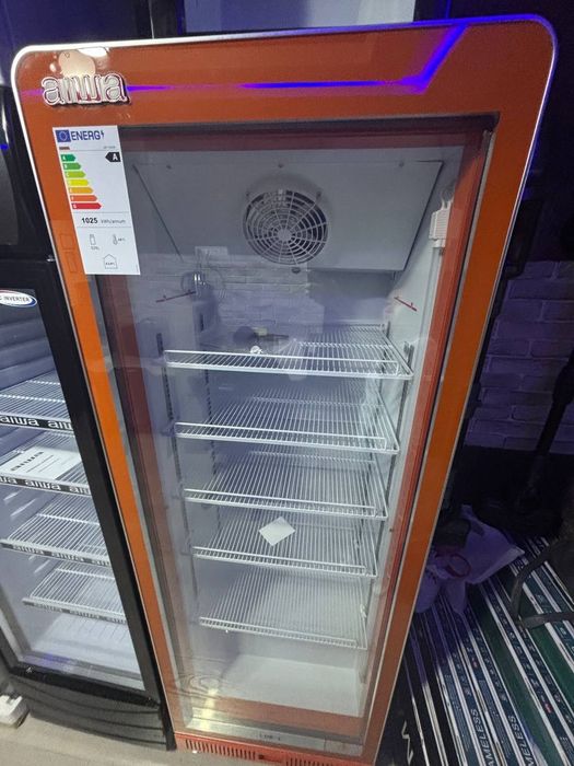 Витринный холодильник AIWA LC-520

Цвет оранжевый / чёрный

Температур