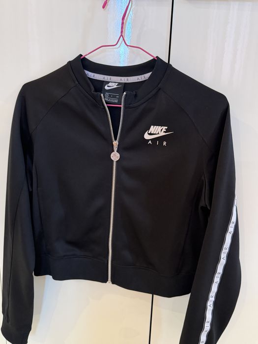 Пролетно яке Nike