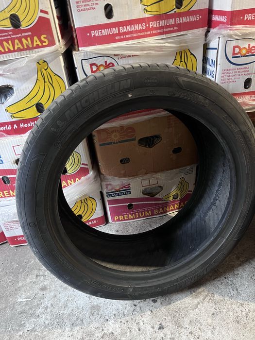 Продавам две летни гуми 19-ки