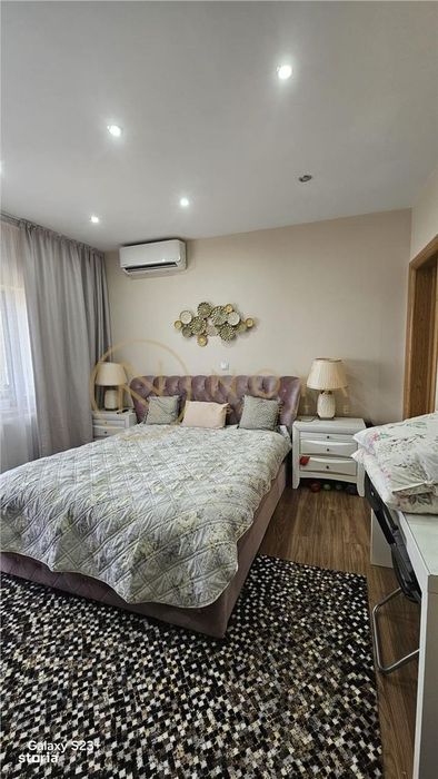 Apartament de vanzare de 4 camere in zona Pipera