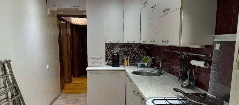 Продается квартира в Яшнабадском районе Авиасозлар 3-х ком 70м2 3-этаж