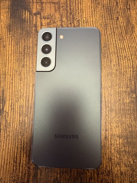 Samsung Galaxy S22  128 Gb