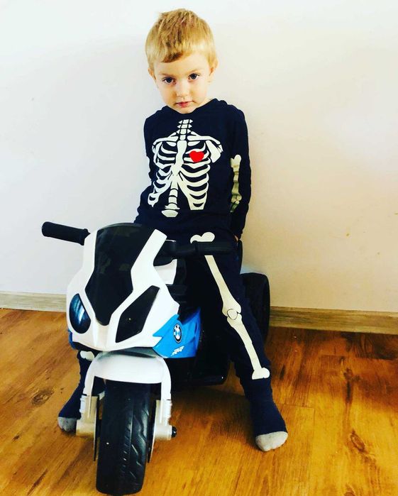 Motocicleta electrica pt copii BMW rosieCADOU: NR AUTO PERSONALIZAT!
