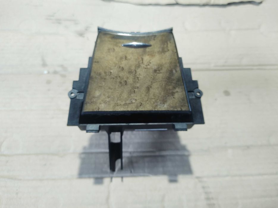 Поставка за Чаша Къп Холдър Mercedes E class W211 4Matic Tmodel 2008