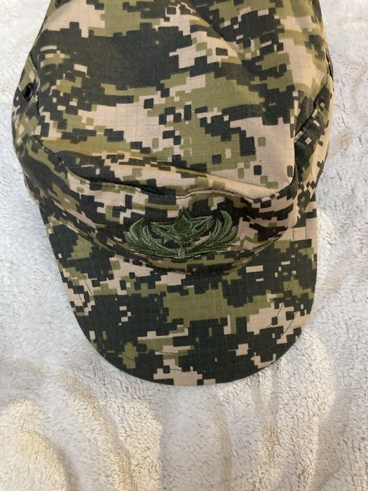 Военный ремень и кепка