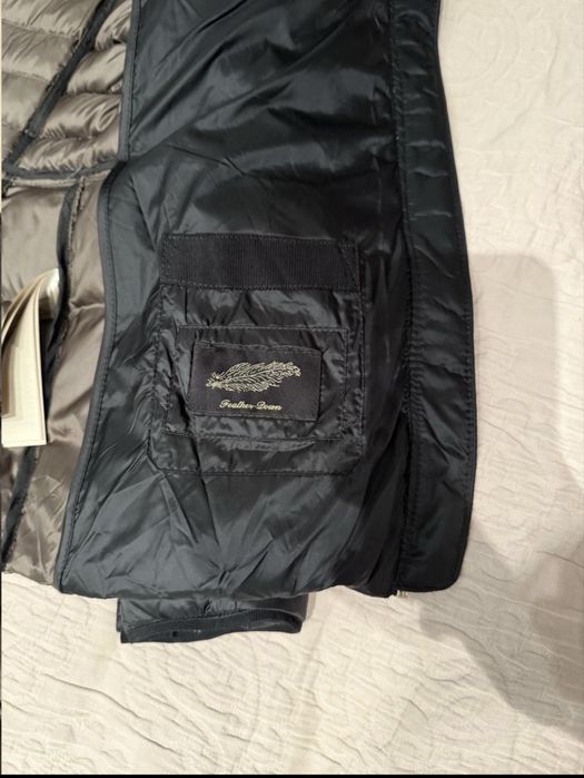 Продам легкую куртку Massimo Dutti