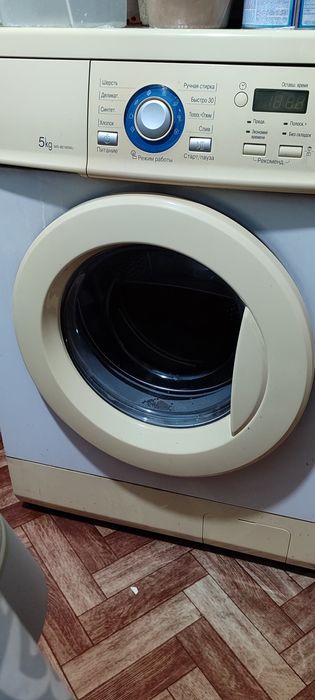 Продам машинку LG 5 кг Б/У