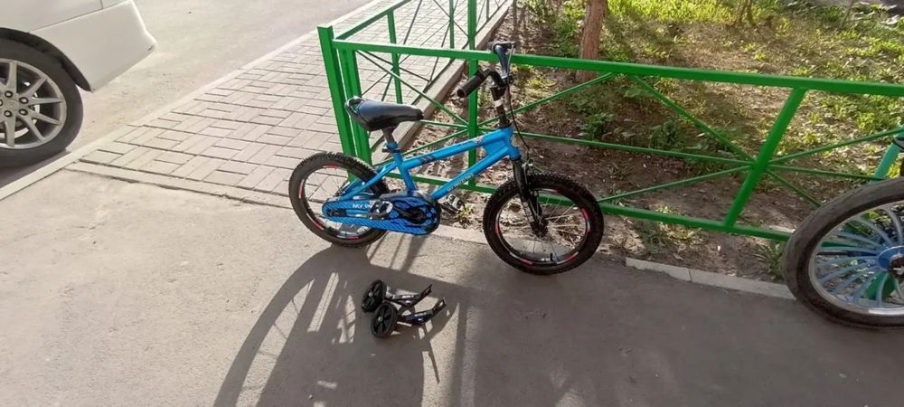 Продам ведосипед 4х-колесный