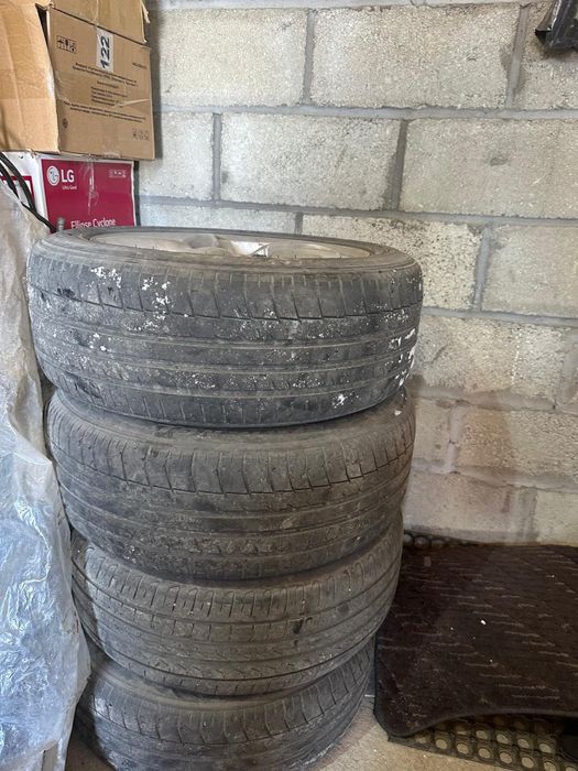 Комплект дисков с резиной