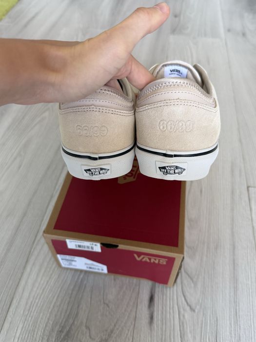 Vans piele intoarsa nr 44,5