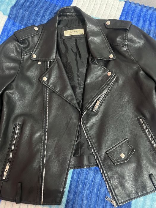 Верхняя одежда.отдам все за 15тысяч