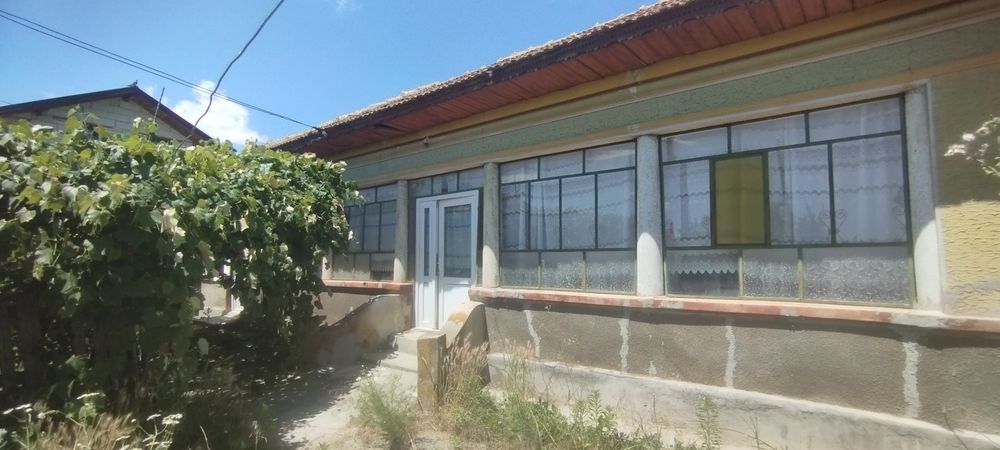De vânzare urgent teren intravilan,1500 mp,( 31.500 euro,neg.)cadastru și intabulare.PROPRIETAR
