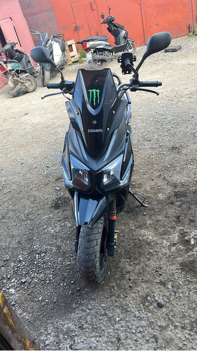 Скутер, мопед в аренду.