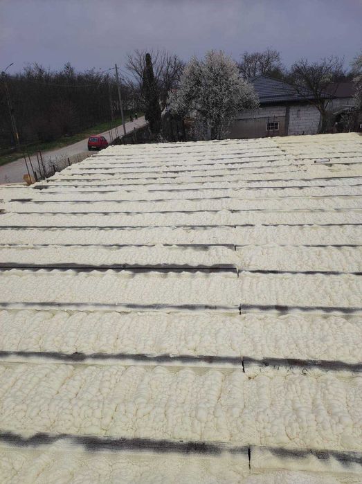 izolatie spuma poliuretanica celula inchisa izolatie mansarda poduri