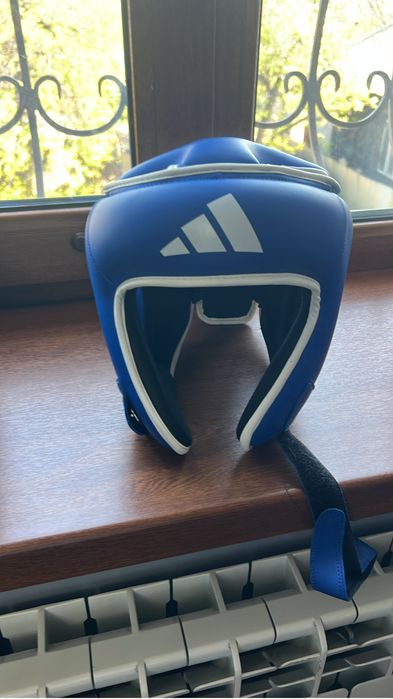Шлем ориг адидас