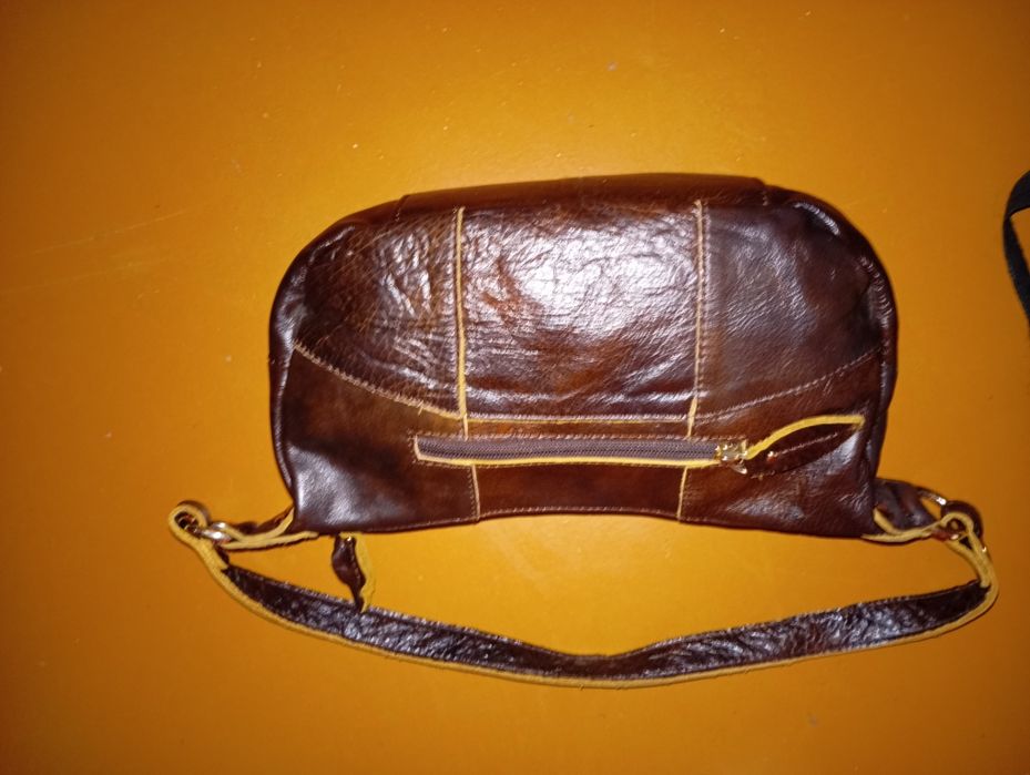 Сумочка коричневая кожаная