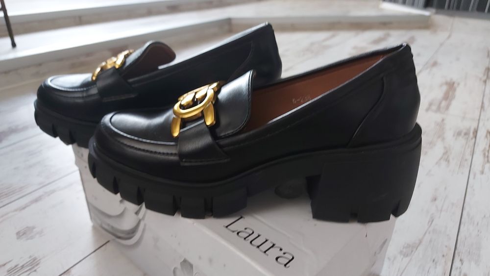 Елегантни, ежедневни, на стабилен ток