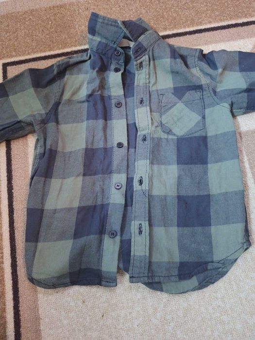 Продавам дрешки, размер 98