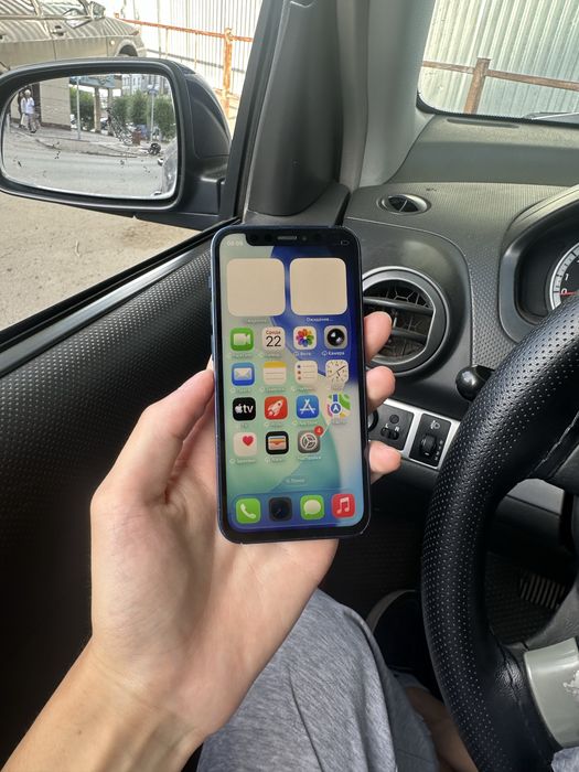 Продам Айфон 12 мини 64gb