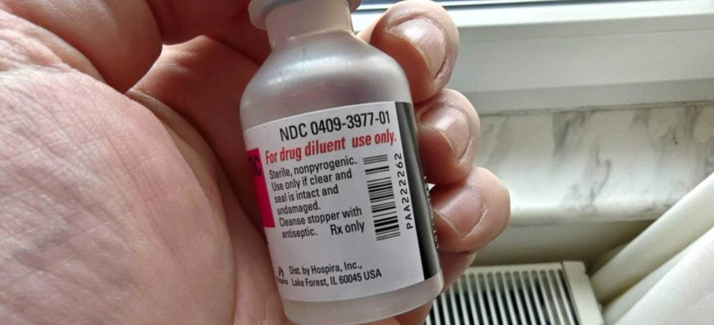 Бактериостатична вода Hospira 30ml и обикновена 3ml