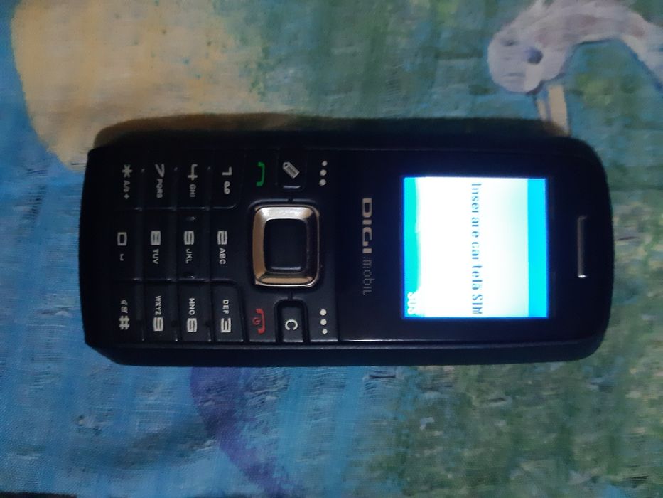 Vand telefon Digi mobil nou in Turda
