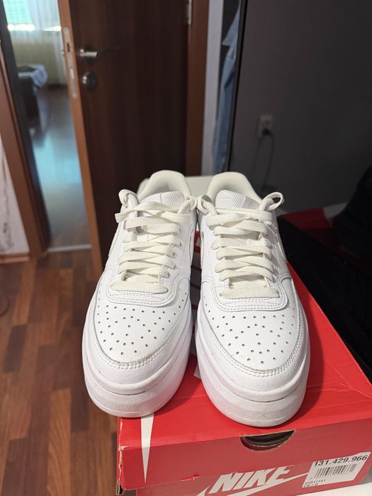 Дамски маратонки nike