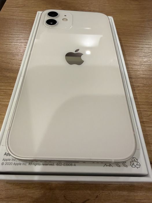 Iphone 12  White  64 GB и Iphone 13 Midnight 128 GB
