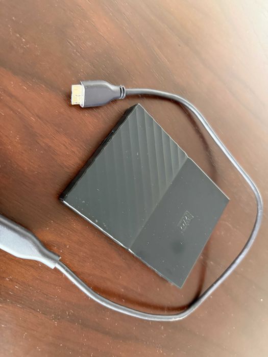 Външен хард диск Western Digital My Passport 2TB USB 3.2 Black (WDBYVG0020BBK)