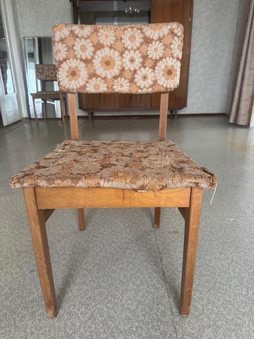 Продам стулья ГДР