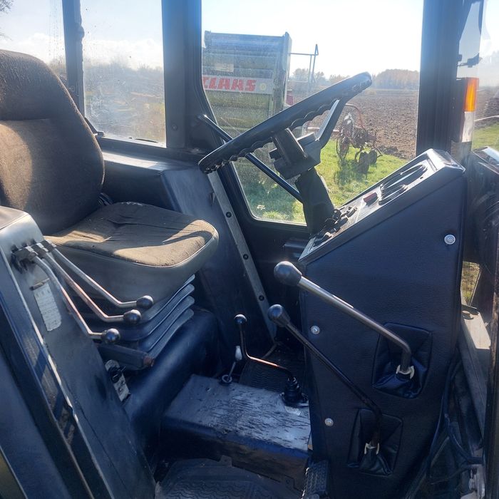 Tractor MTZ Belarus 320   4x4 cu incarcator