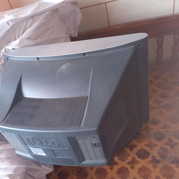 Б/у телвизор LG и подставка