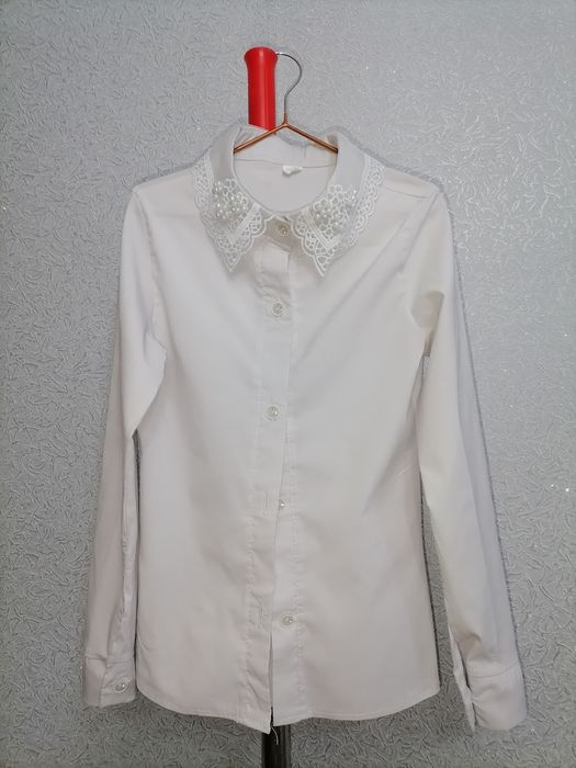 Продам школьные блузки и кофты для девочек