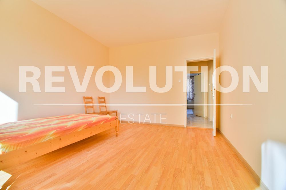 Дава се под наем Тристаен апартамент в София, Дървеница - 120 кв.м за 850 € - Снимка #4