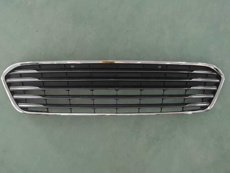 Решетка бампера нижняя Toyota Avalon 13-18 год Тойота авалон 13-18 год